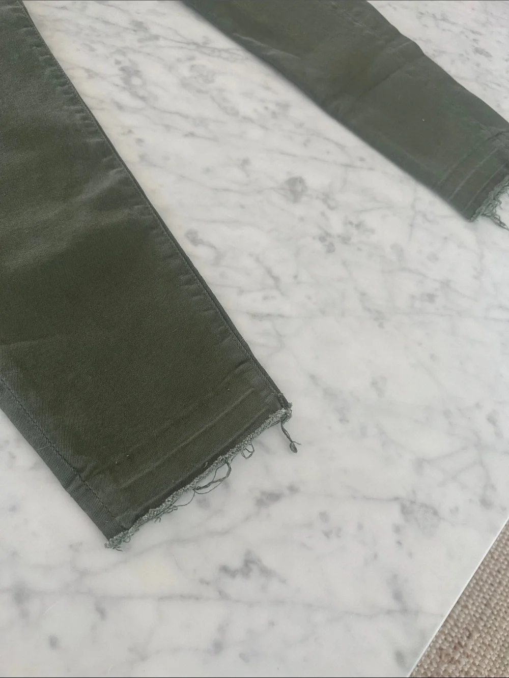 Banana Republic Mid-Rise Skinny Pants in Olive